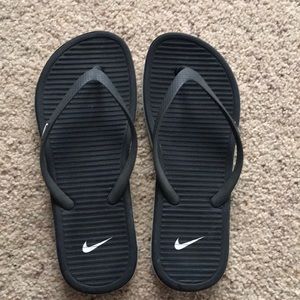 nike flip flop